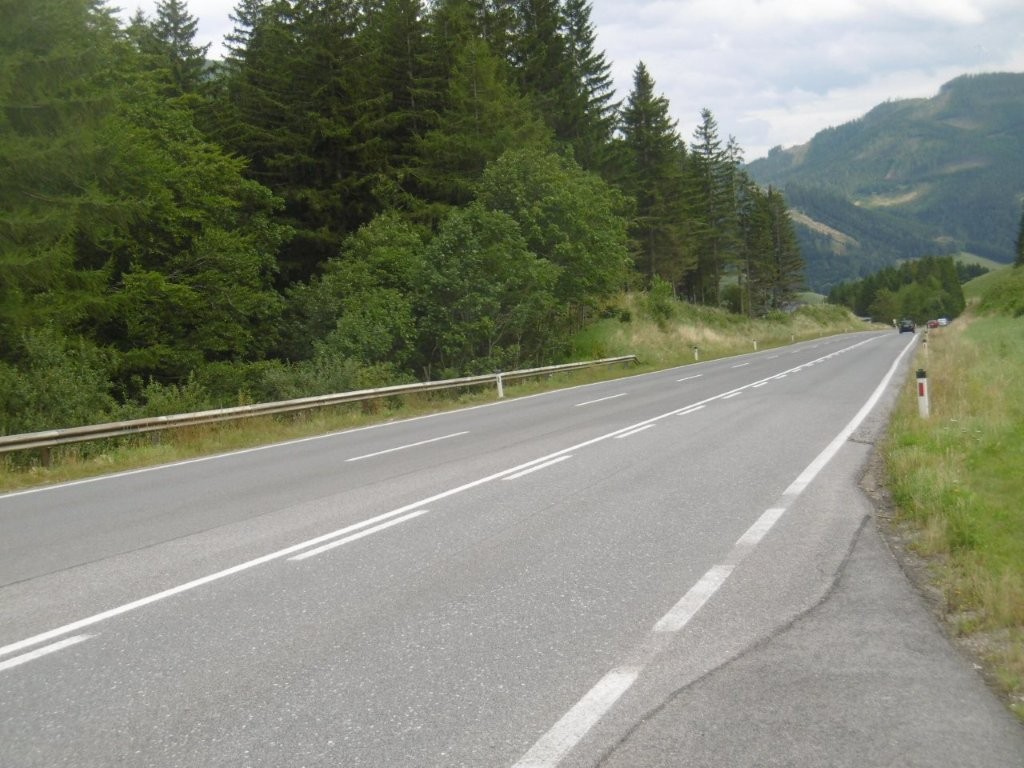 25D5564M.jpg