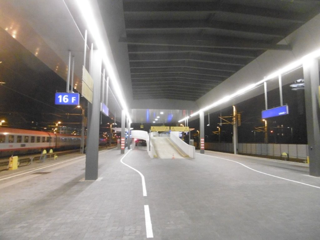 25D5584M.jpg