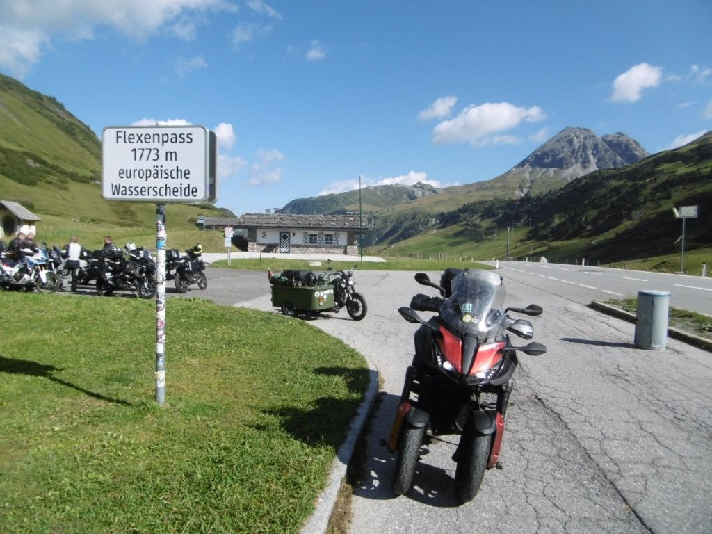 25D5638M.jpg