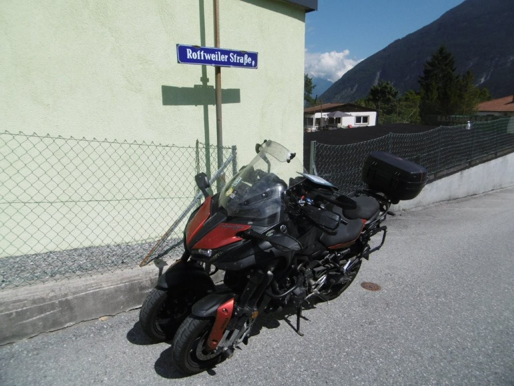 25D5641M.jpg