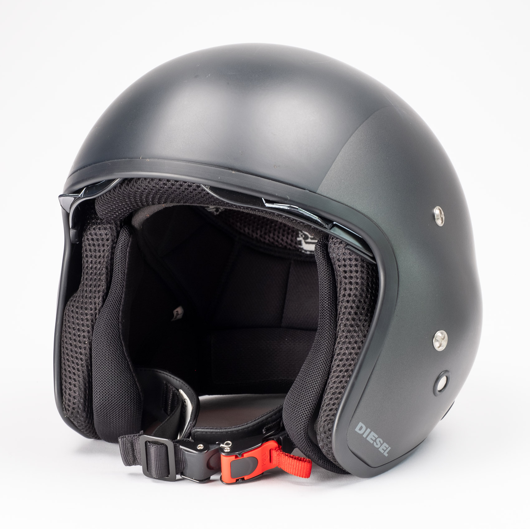 AGV_mattschwarz-1_web.jpg
