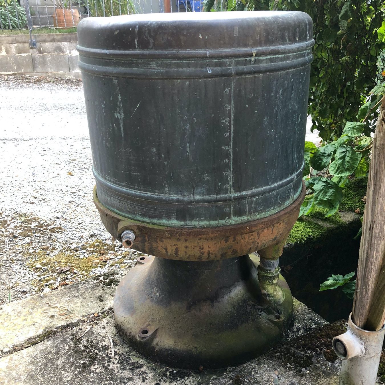 alte-wascheschleuderschwinge-aus-kupfer-vintage-deko.jpg