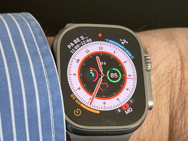 apple_watch_ultra.jpg