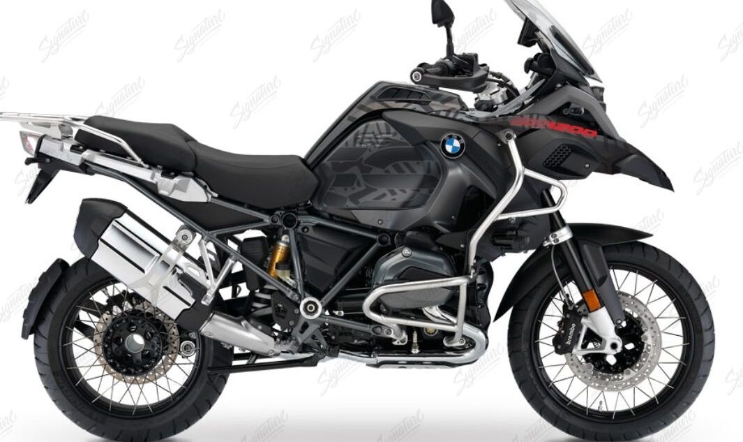 BKIT-2559-BMW-R1200GS-LC-Adventure-Triple-Black-Maasai-Red-Stickers-Kit-01-1200x675~2.jpg