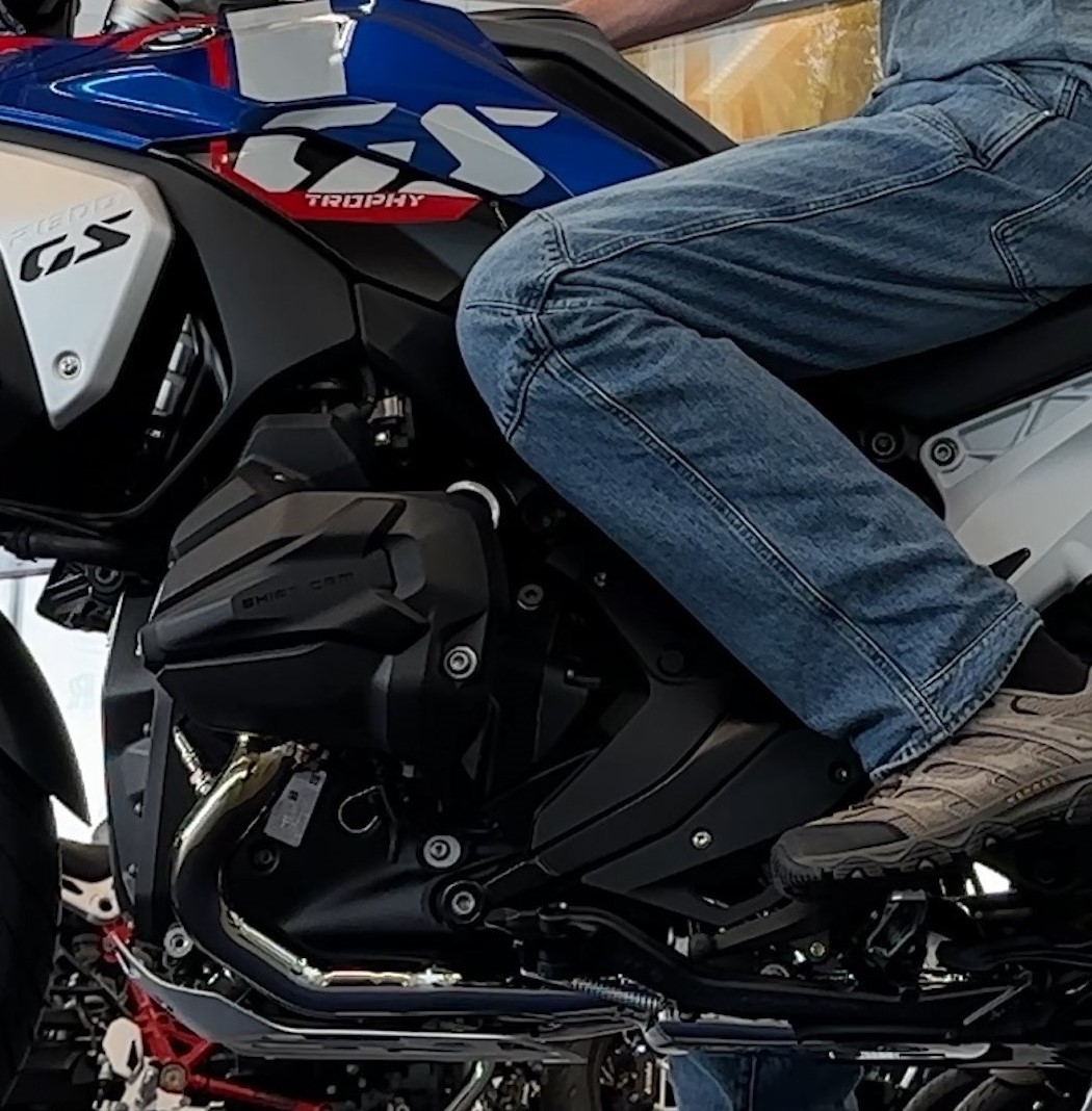 BMW GS 1300 sombrero.jpg 2.jpg  Bügel.jpg