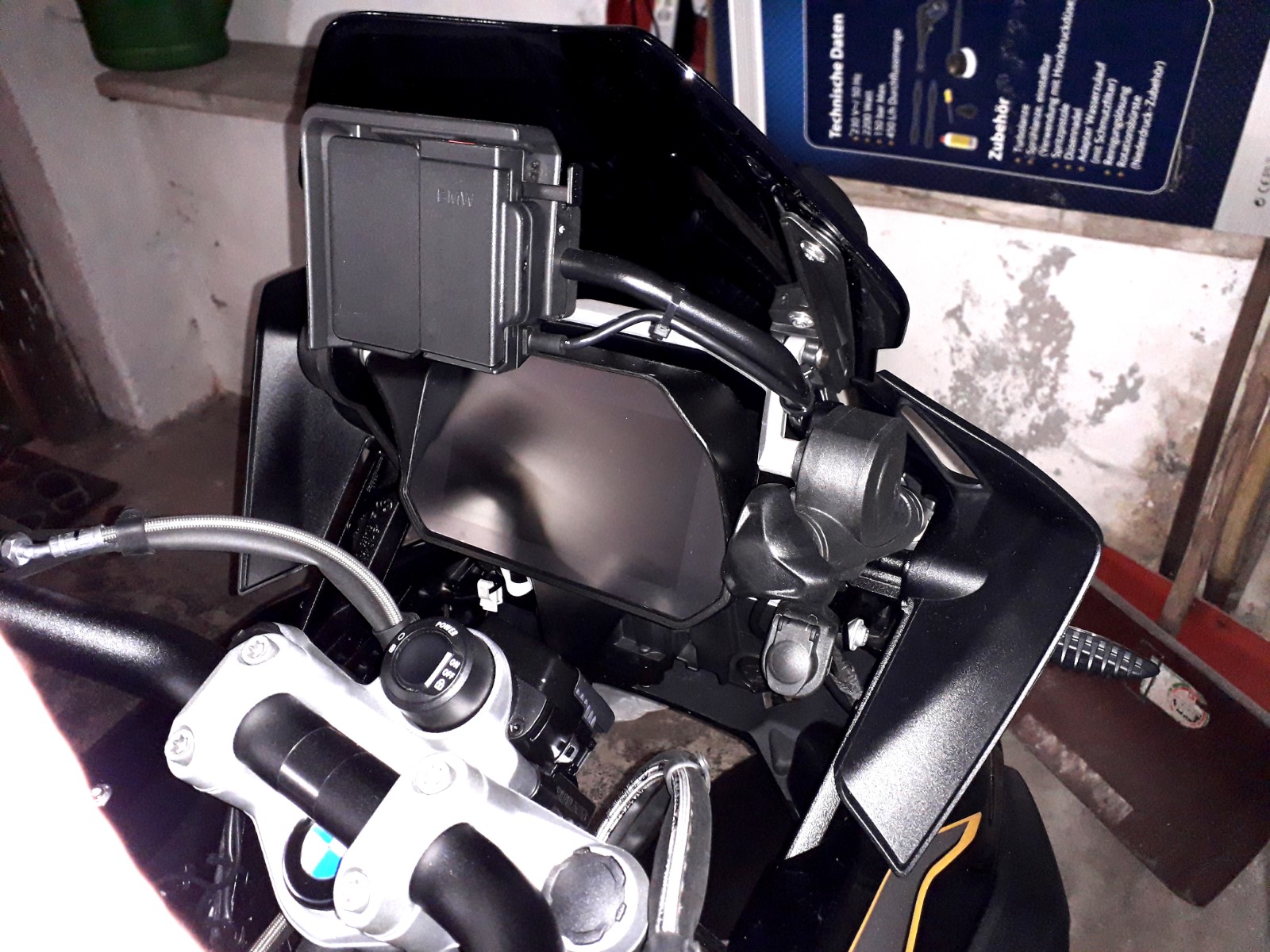 Cockpit-Blende (1).jpg