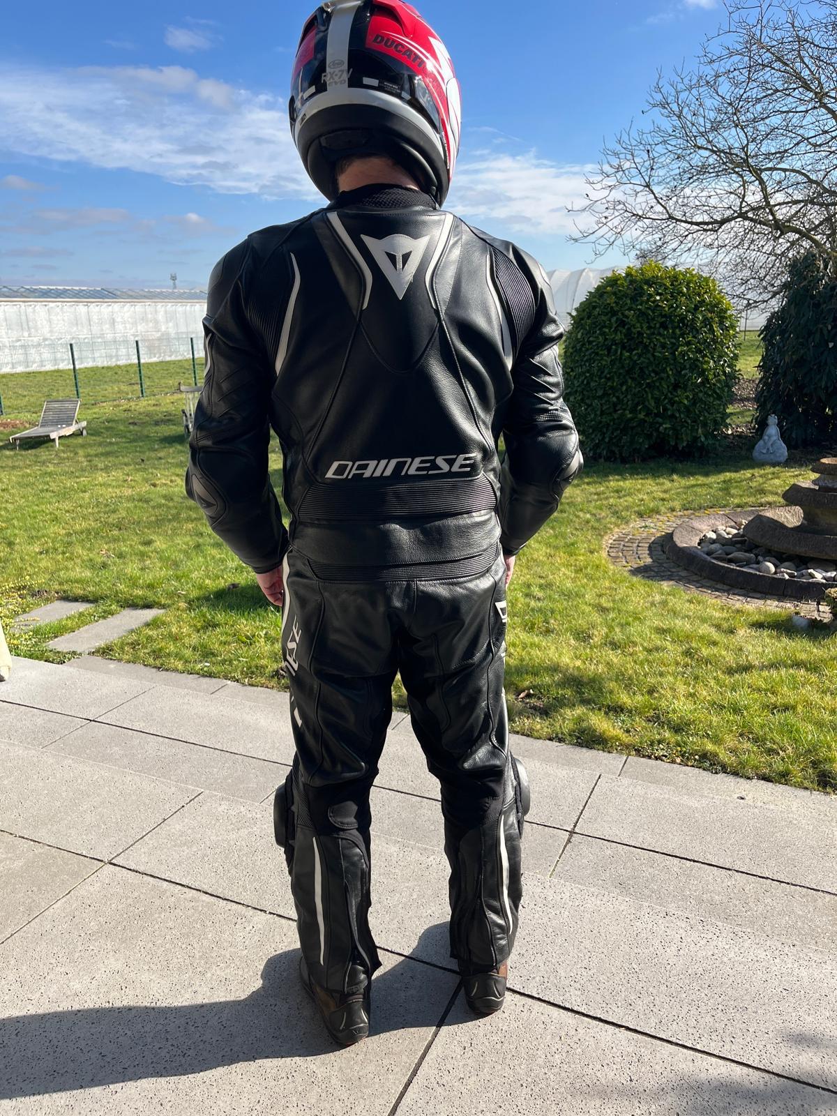 Dietmars Dainese von hinten.jpeg