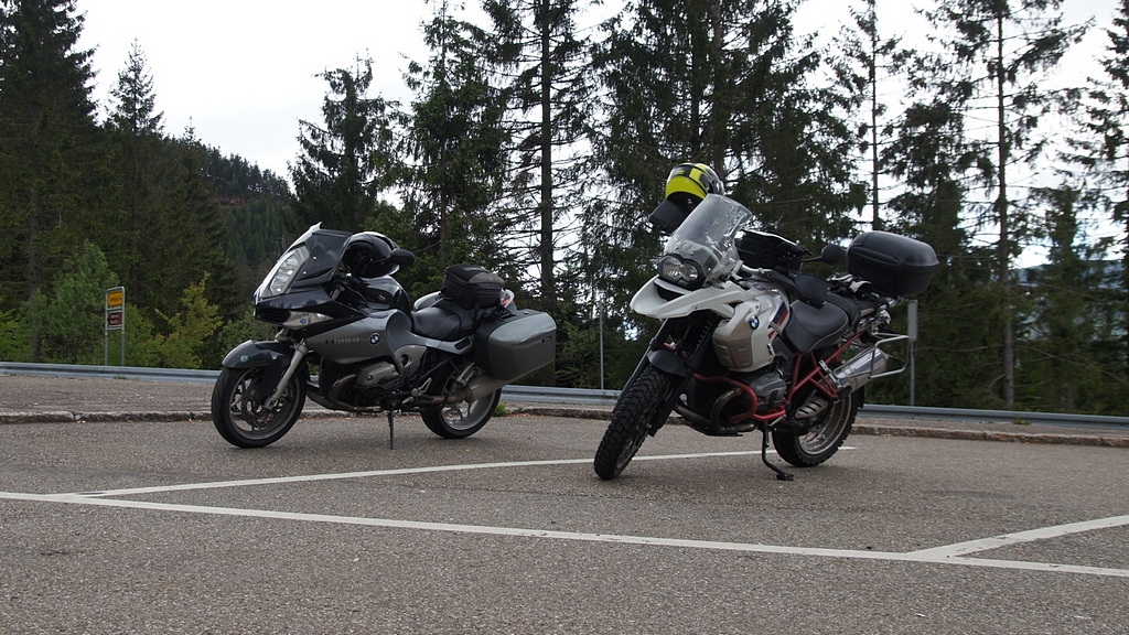 DSC00003_cr.jpg