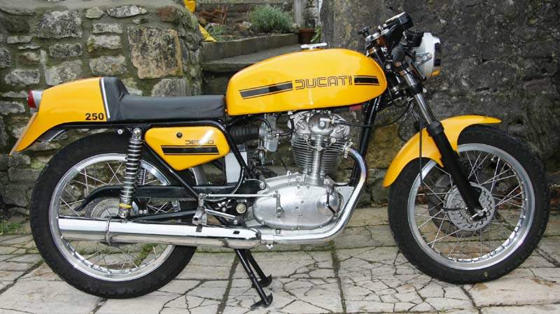 ducati 250 Desmo 74.jpg