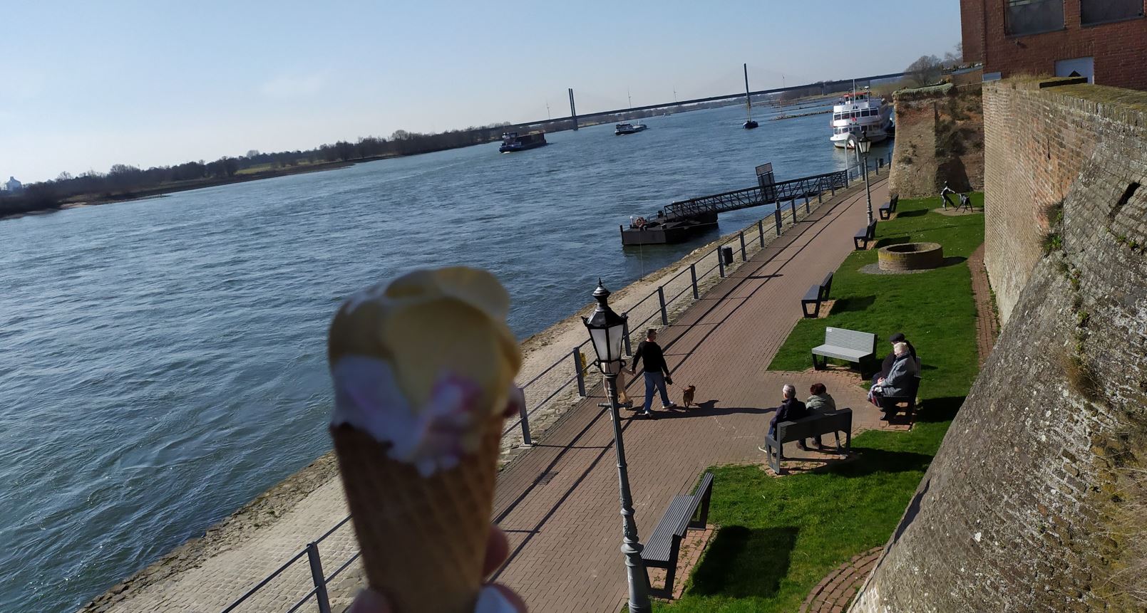 eis.JPG
