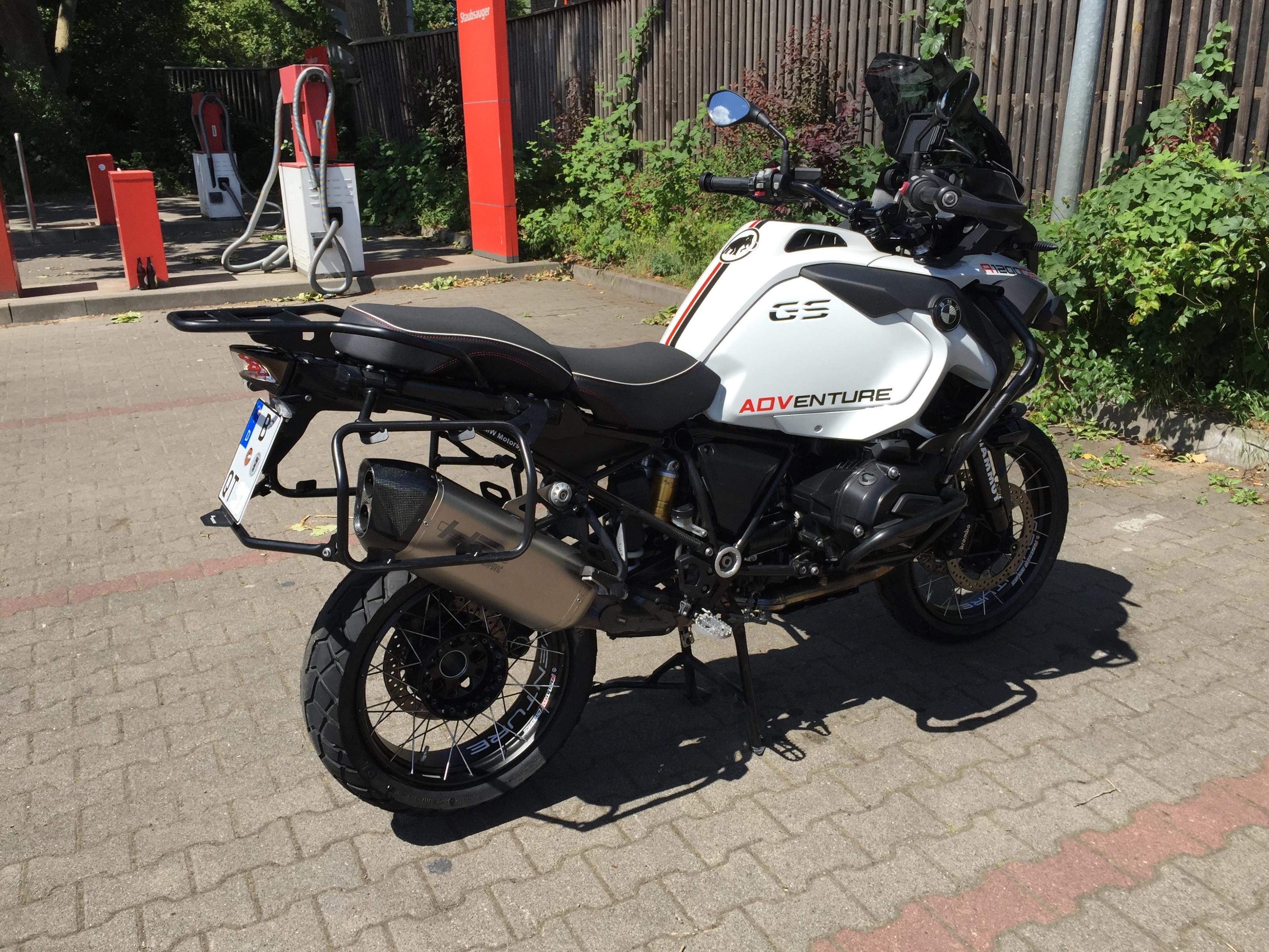 f881449688-1.jpg