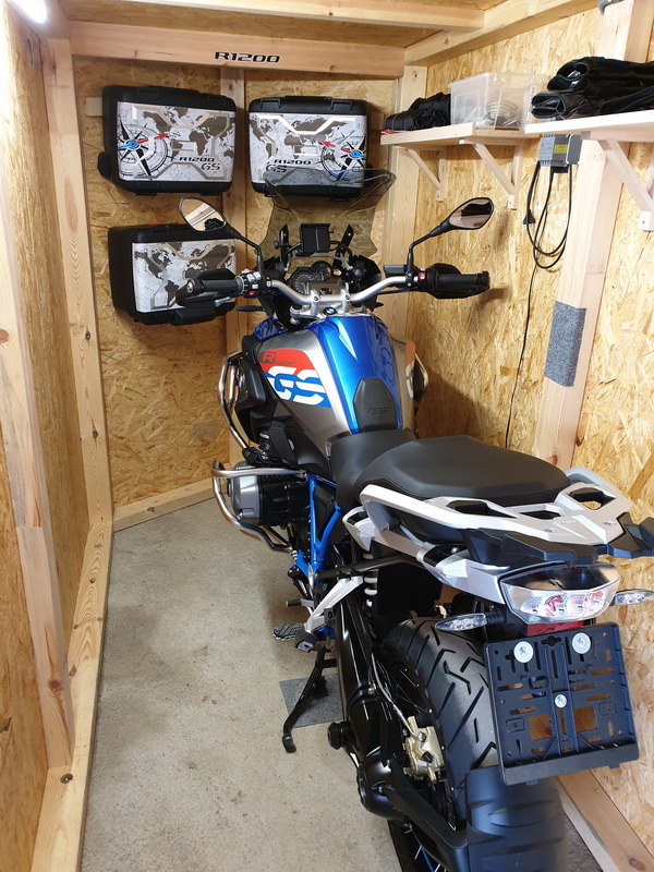 garage.jpg