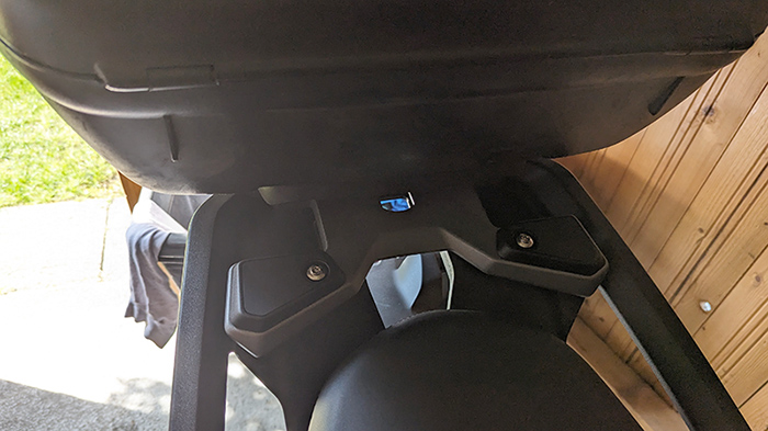 Givi-Träger--MitKoffer700.jpg