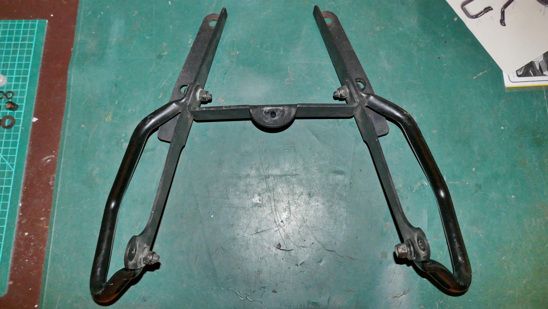 GIVI_TRK_46N_Montageset_Halteplatte_44.JPG