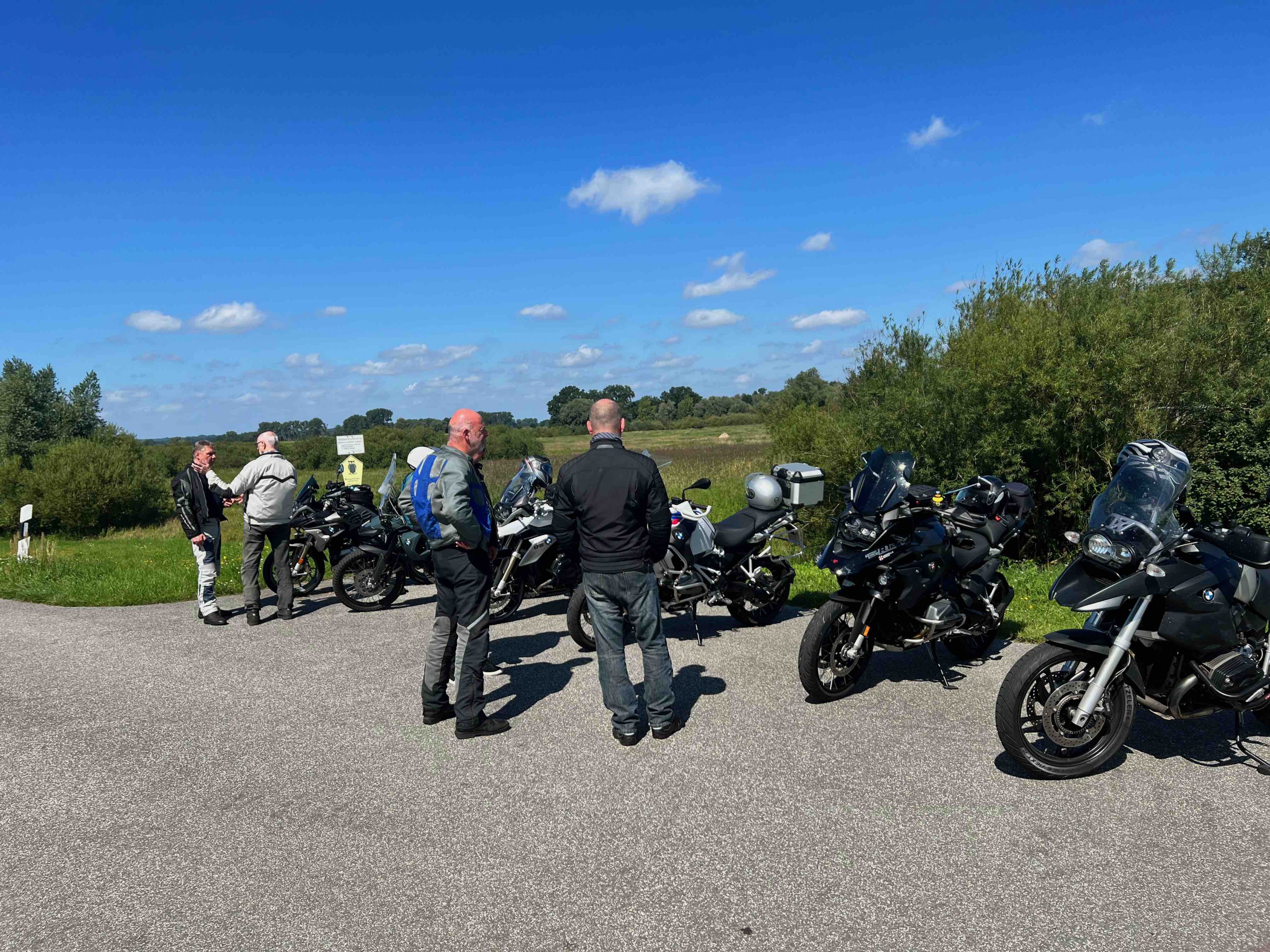 GS-Fahrer-Pause.jpg