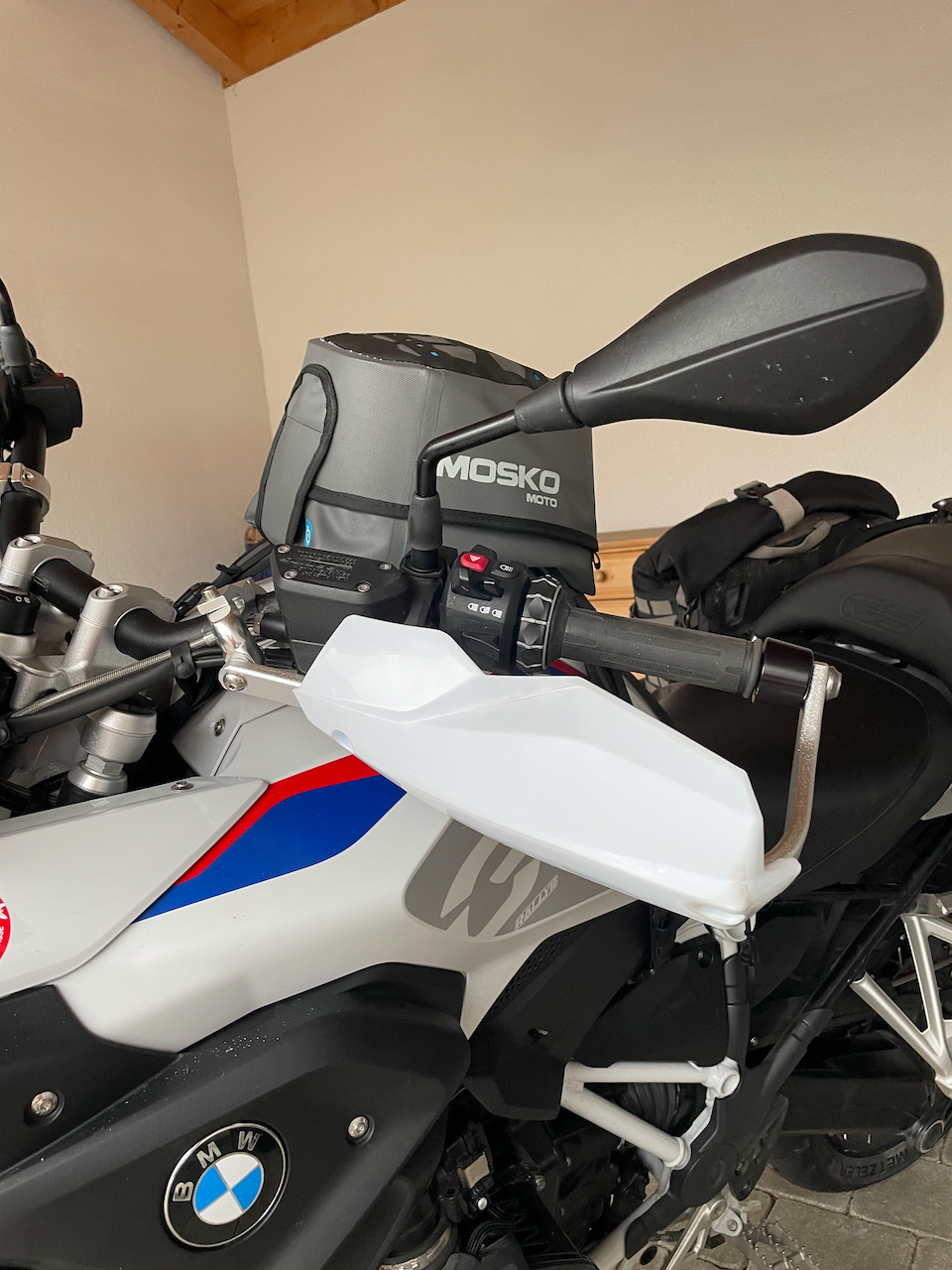 GS1250 - 1.jpeg