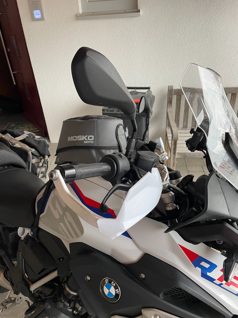GS1250 - 4.jpeg
