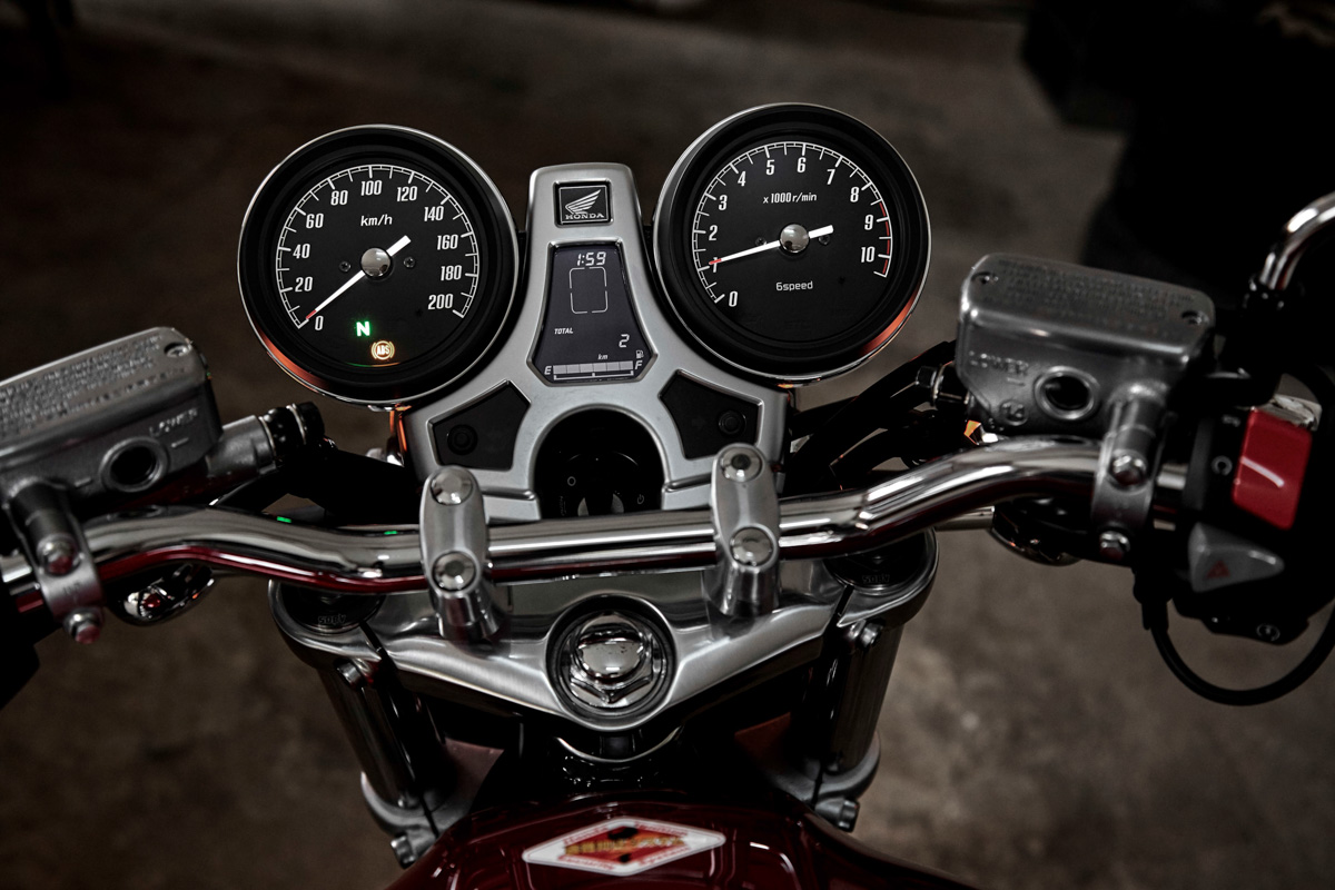 Honda_CB1100EX_002_Honda.jpg