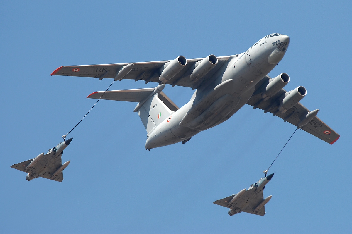 Ilyushin_Il-78MKI_(RK-3452).jpg