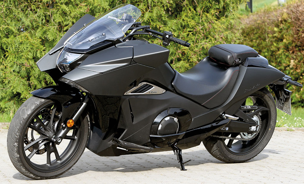 images_Archiv_Fahrberichte_Honda_Honda-NM4-Vultus_Honda-Vultus-2015-links.jpg