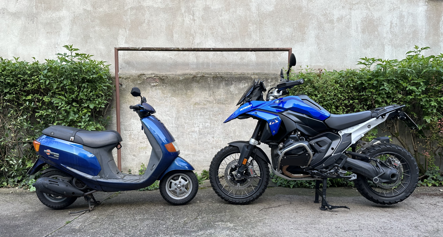 IMG_4825.png    Piaggio Sfera BMW R1300 GS.png 2.png