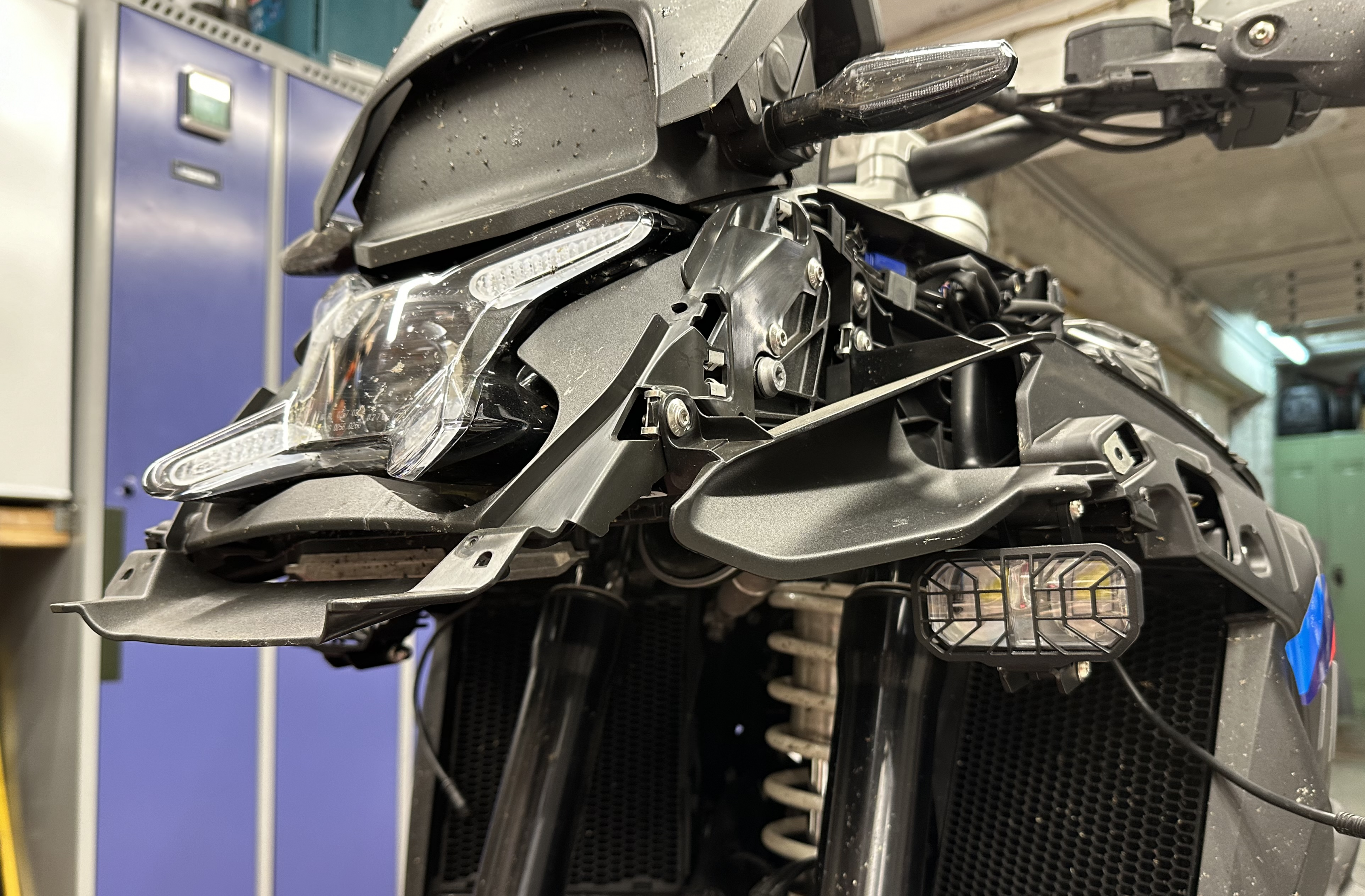IMG_8293.png zusatzscheinwerfer gs 1300.png