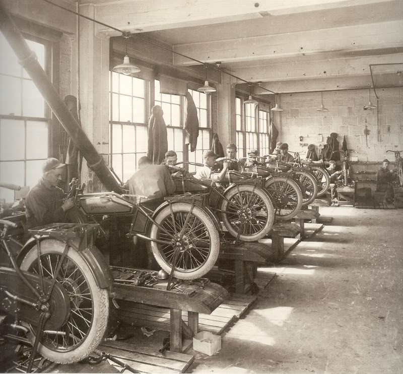 in+the+Harley+Davidson+factory+%u002525281%u00252529.jpg