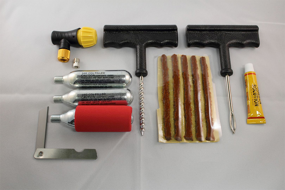 IXS_21_kit_reparation_pneu_trk_1b.jpg