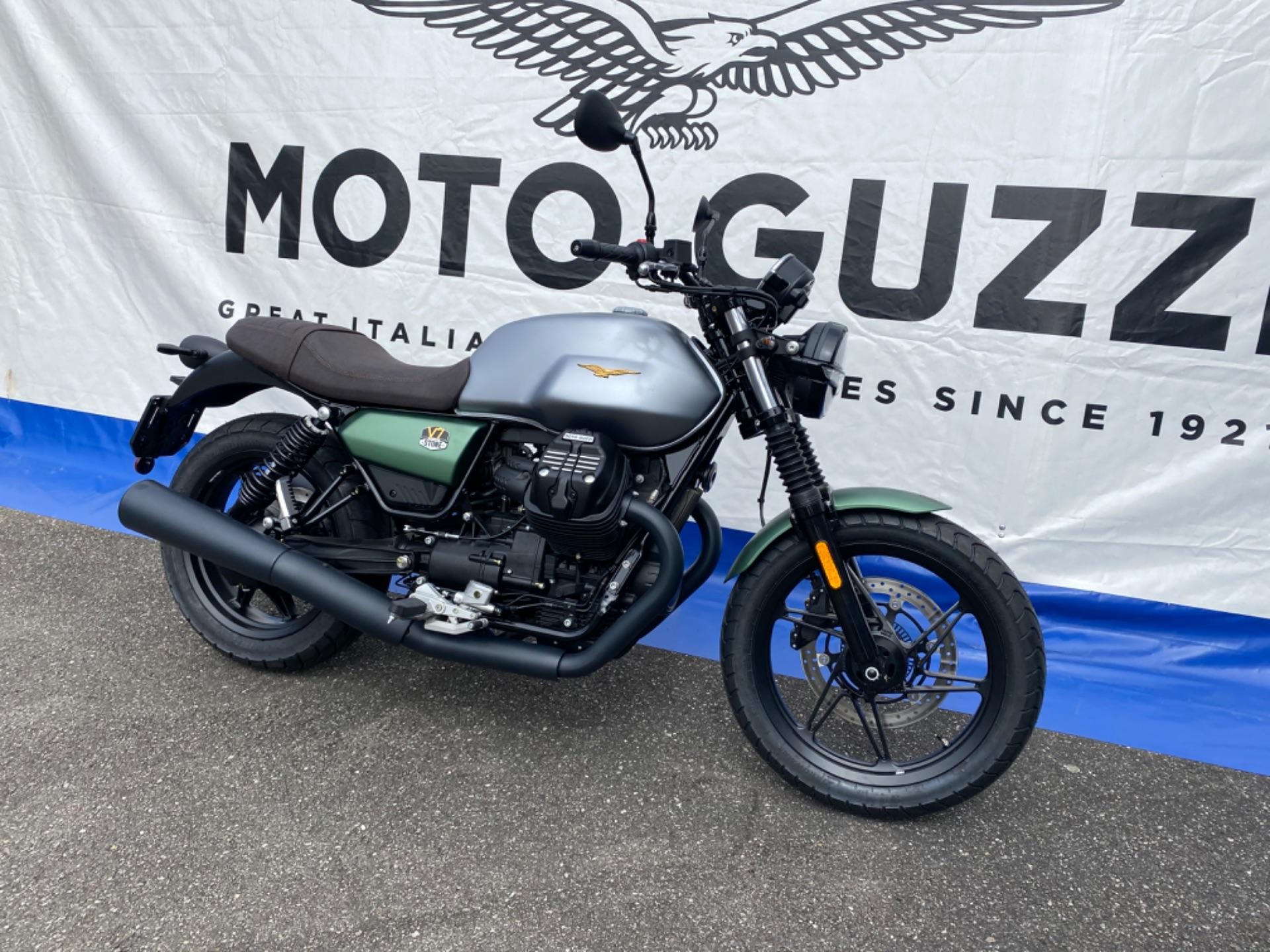 J158453-MOTO-GUZZI-V7-850-Stone.jpg