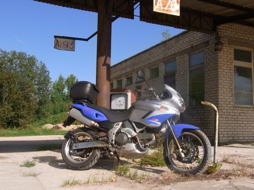 kleiner Tankstelle.jpg