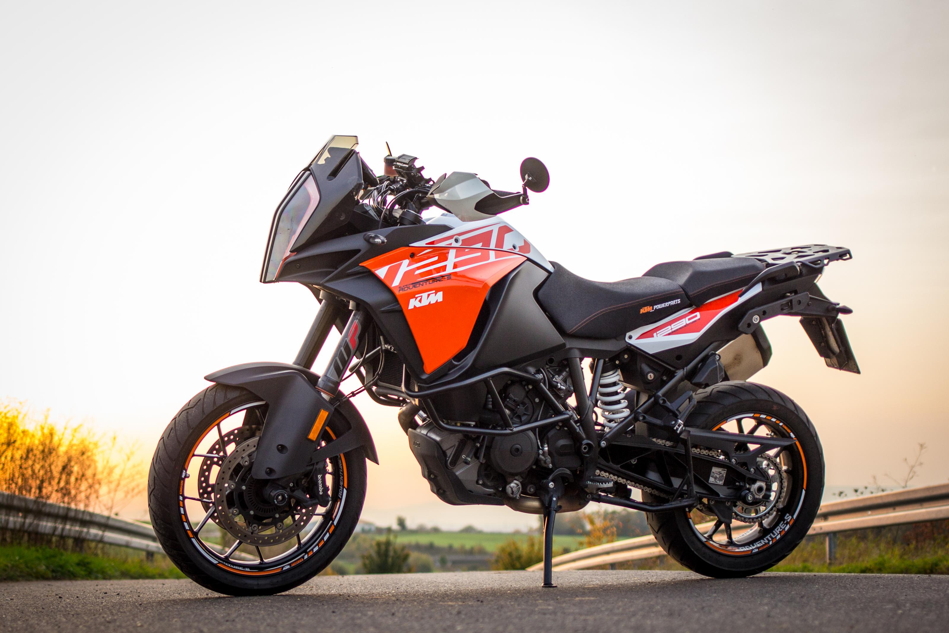 KTM 1290 Adventure (1).jpg