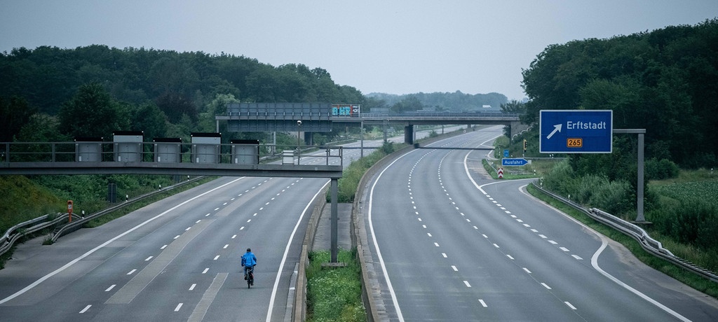 leere-strasse-103~_v-gross20x9.jpg