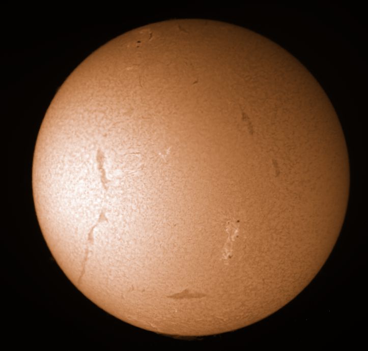 masterLight_BIN-1_1936x1216_EXPOSURE-0.01s_FILTER-NoFilter_mono_LDD_REFERENCE_FRAME.jpg