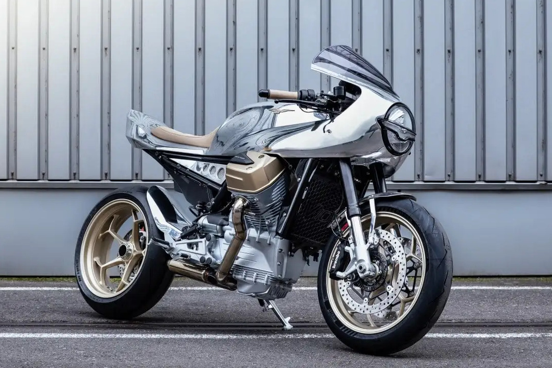 Moto Guzzi V 100 Le Mans ( Moto Furia).jpg