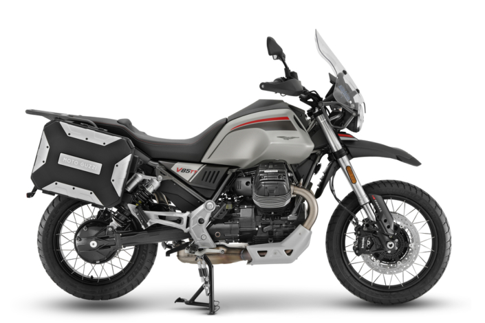Moto-Guzzi-V85-TT-Travel-MY22-Side-Dx_V85_latdx_grigia-no-faretti-e-cavalletto-giù-1100x733-2...jpg