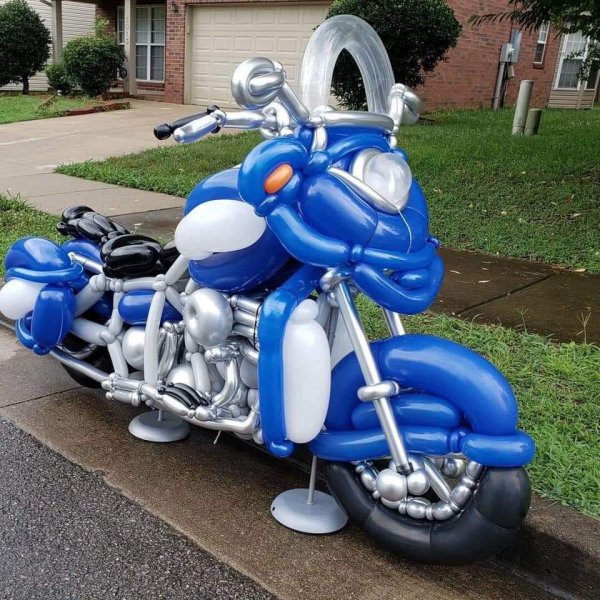 Motorrad Ballon.jpg