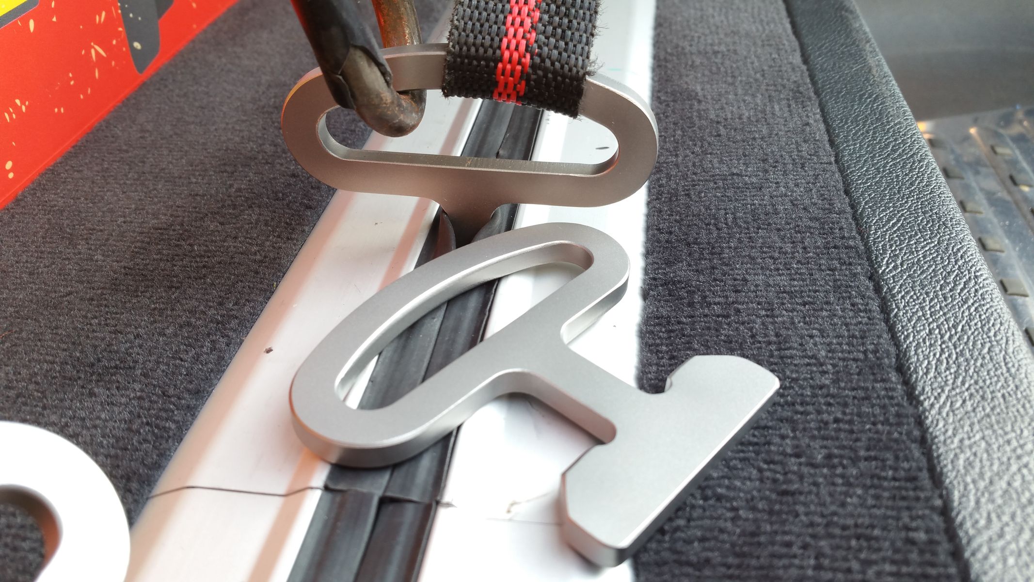 Öse mit neuer Form.jpg