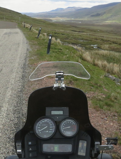 r1100gs-cockpit_cut.JPG