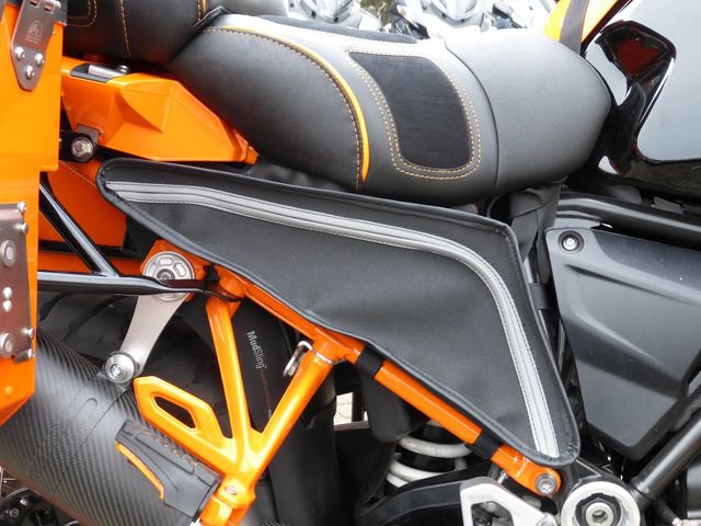 R1200GS LC Adv Seitentaschen.jpg