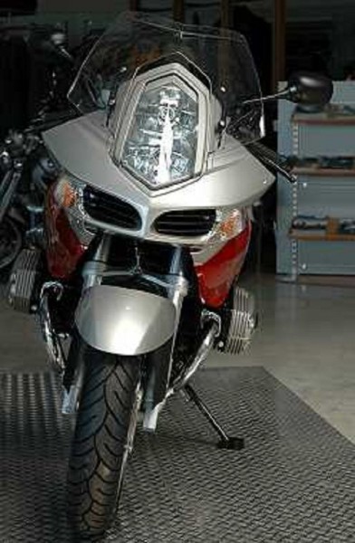 r1200st.jpg