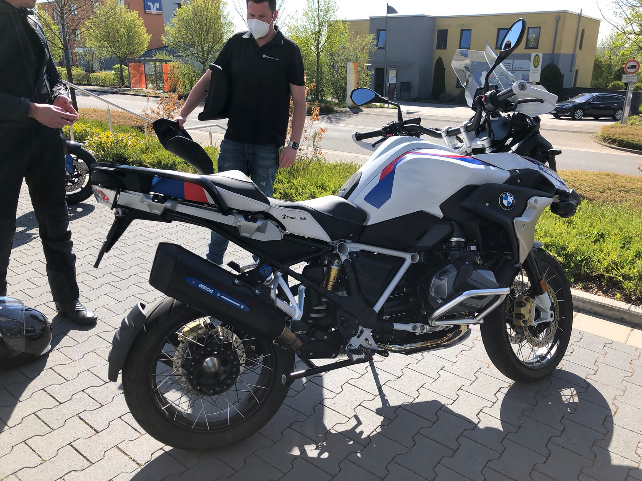 r1250GS_W.jpg