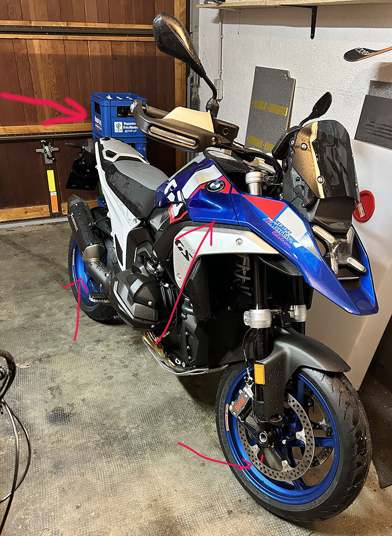 R1300GS-inBierkastenBlau.jpg