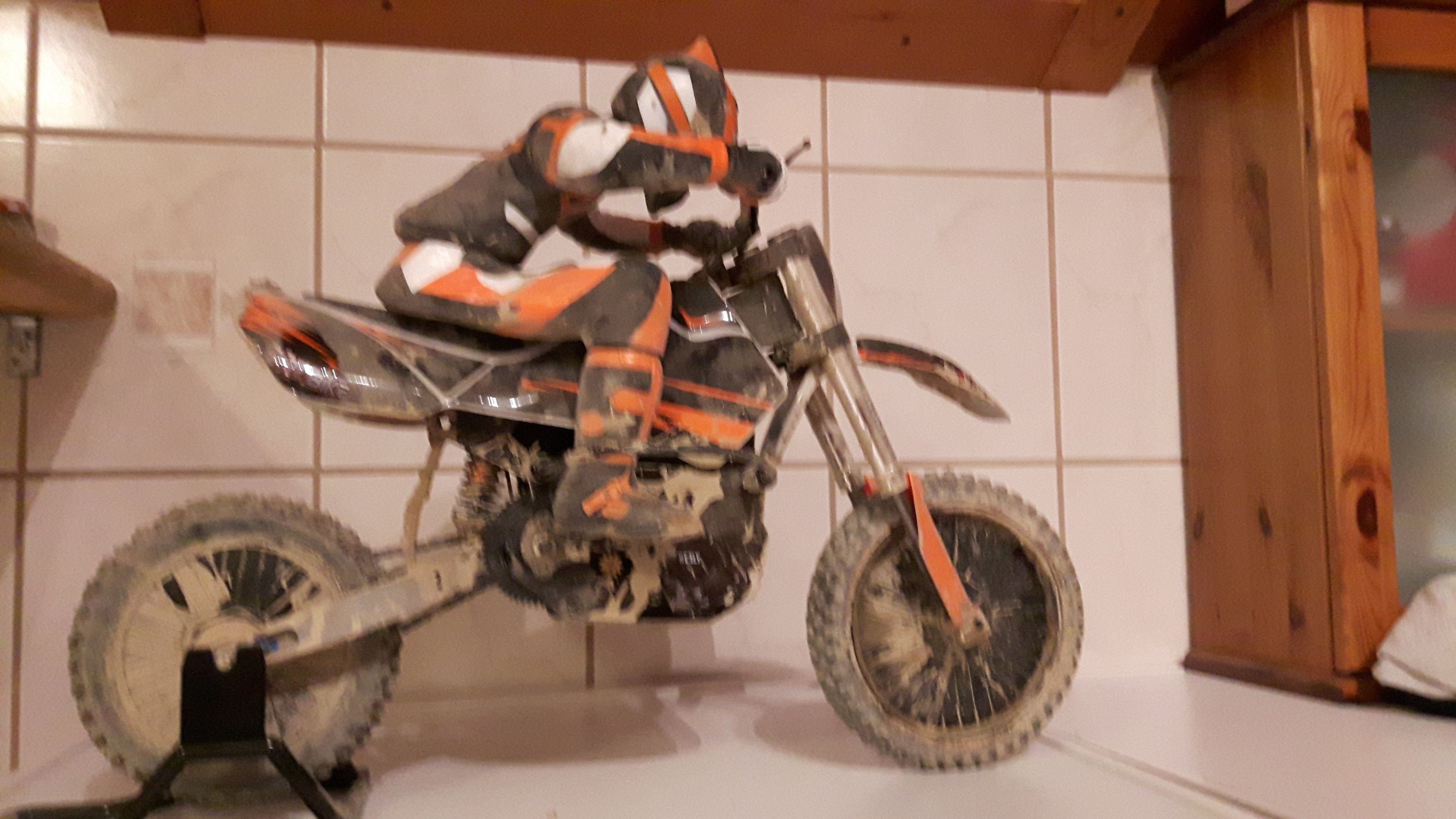 Reely Dirt bike Vorher.jpg