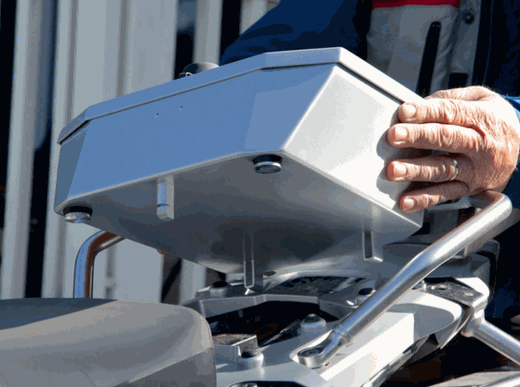 rugged-rear-locking-pillion-box-for-bmw-r1200gsw-and-gsaw-liquid-cooled-motorcycles-36.gif