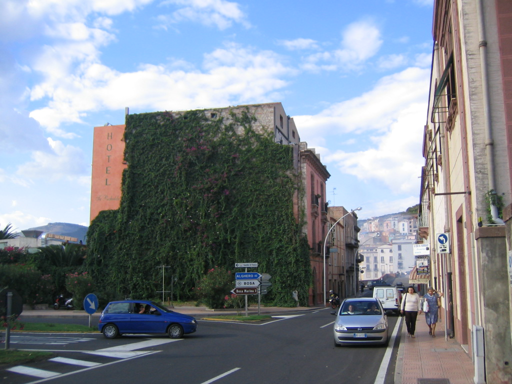 sard herbst `04 Hotel in Bosa.jpg