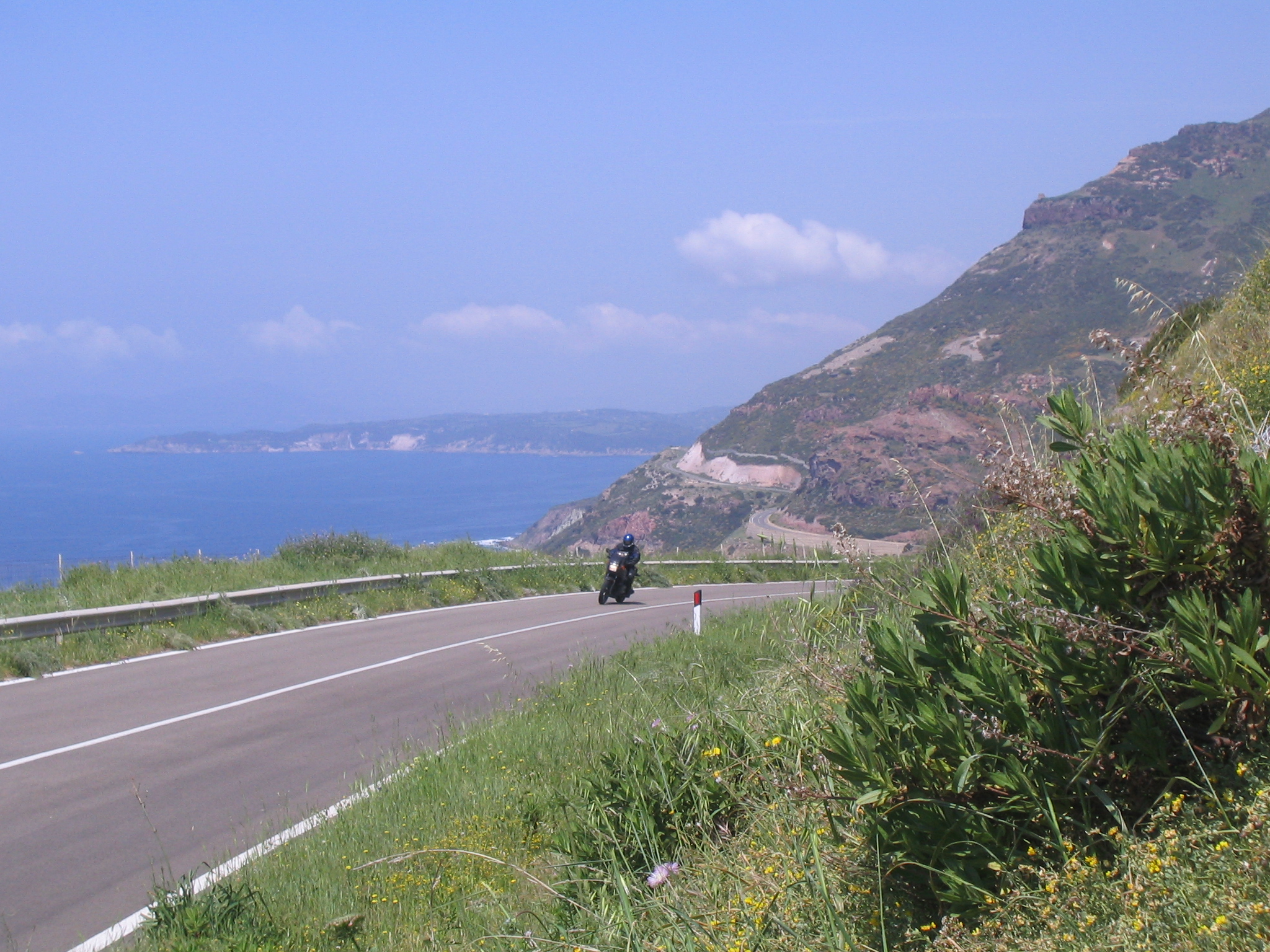 Sard-Motorrad ´06 Küstenstr.Helmuth.jpg