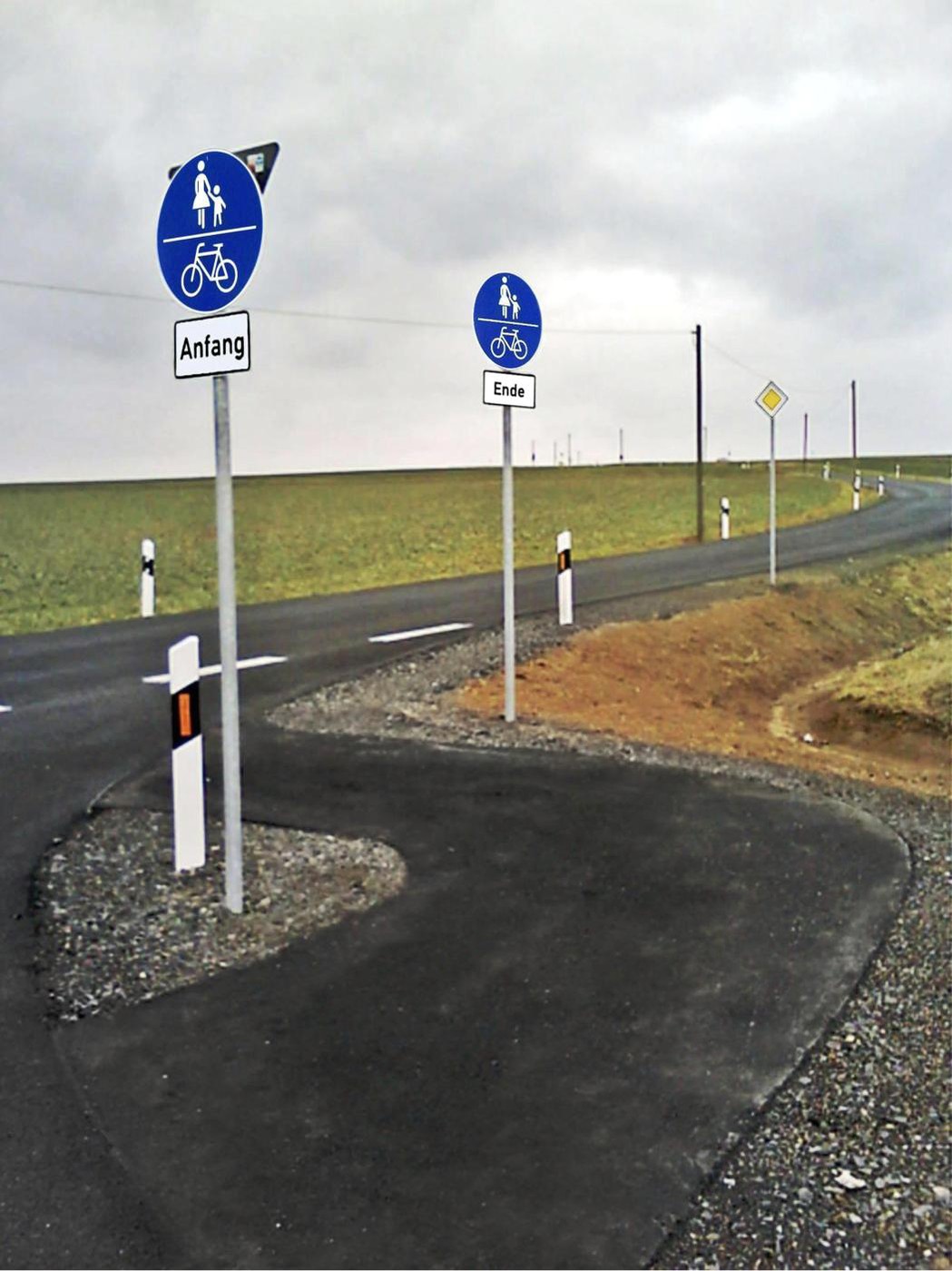 sehr_kurzer_Radweg_-vi.jpg