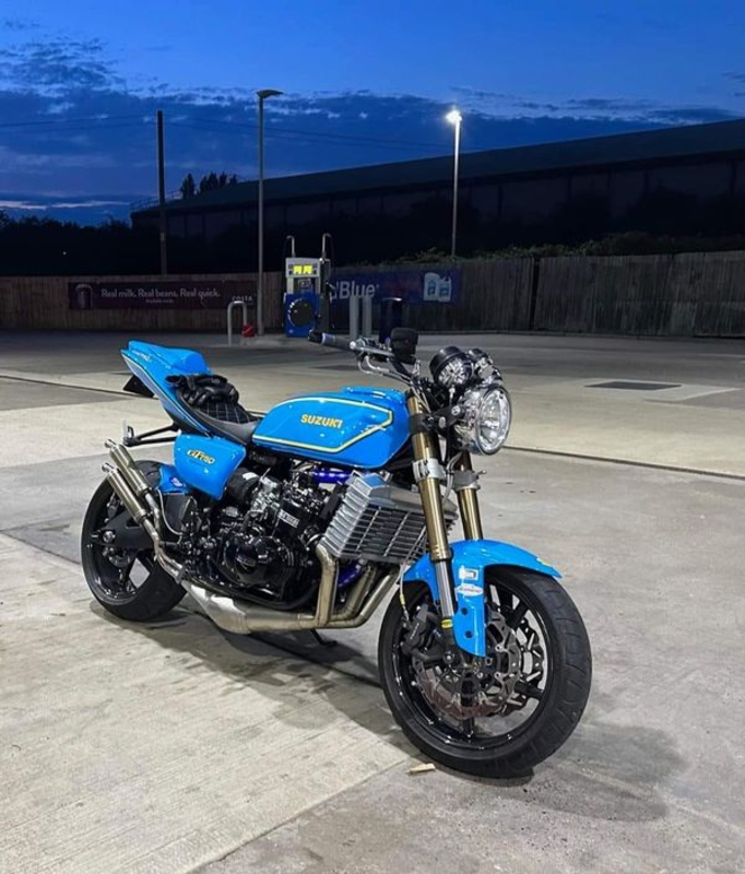 Suzuki 750 GT modern.jpg