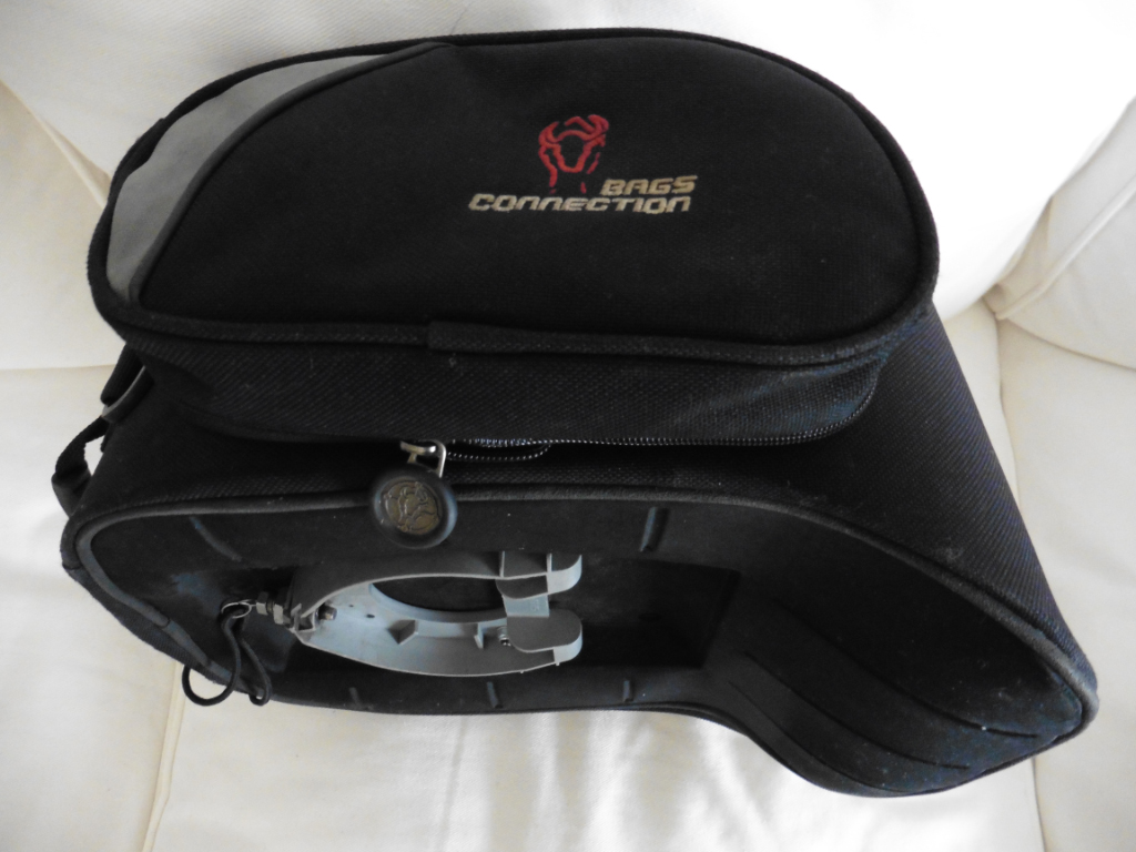 SW motech Tankrucksack-1-1.jpg