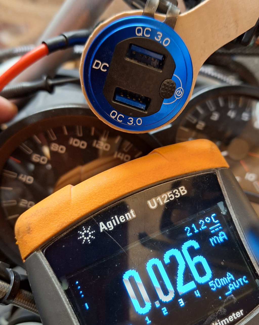 usbVolt1.jpg